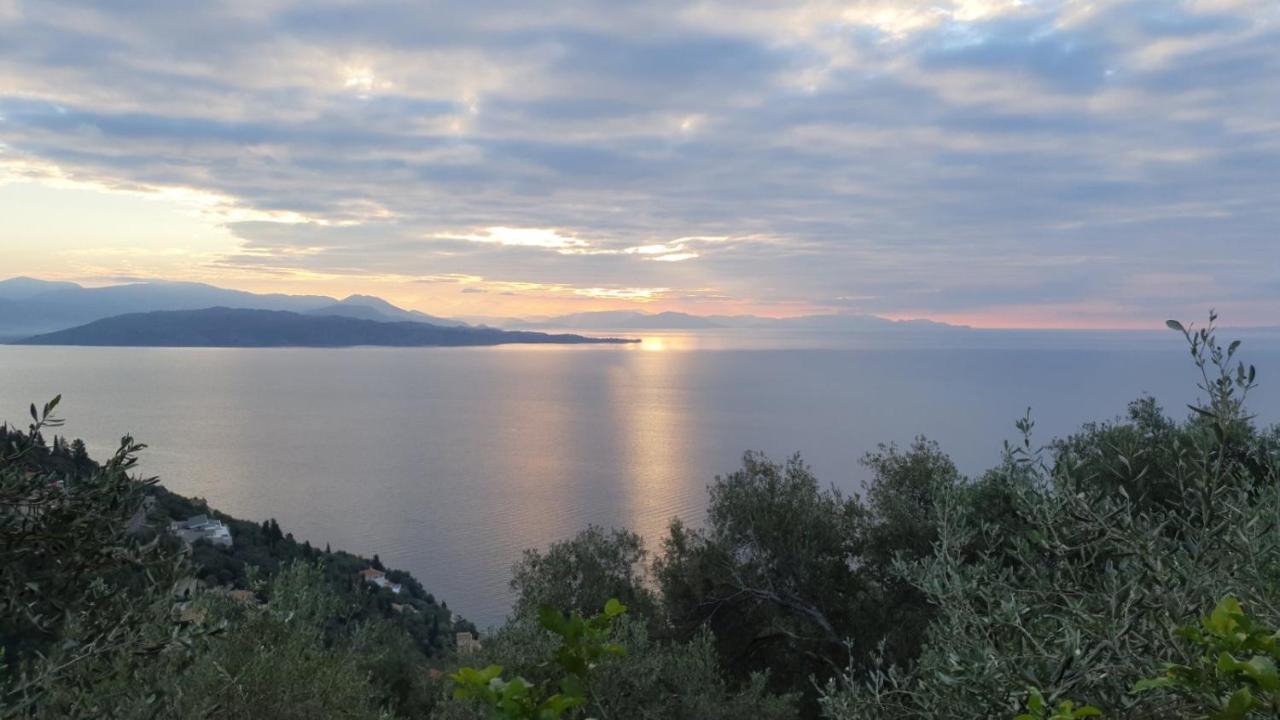 Вілла Rizes Sea View Nisaki  Екстер'єр фото